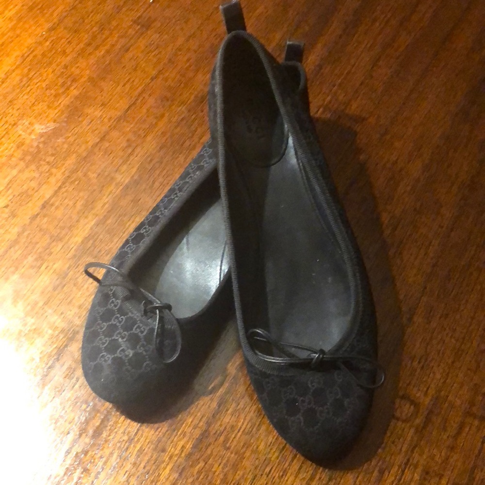 Gucci flats